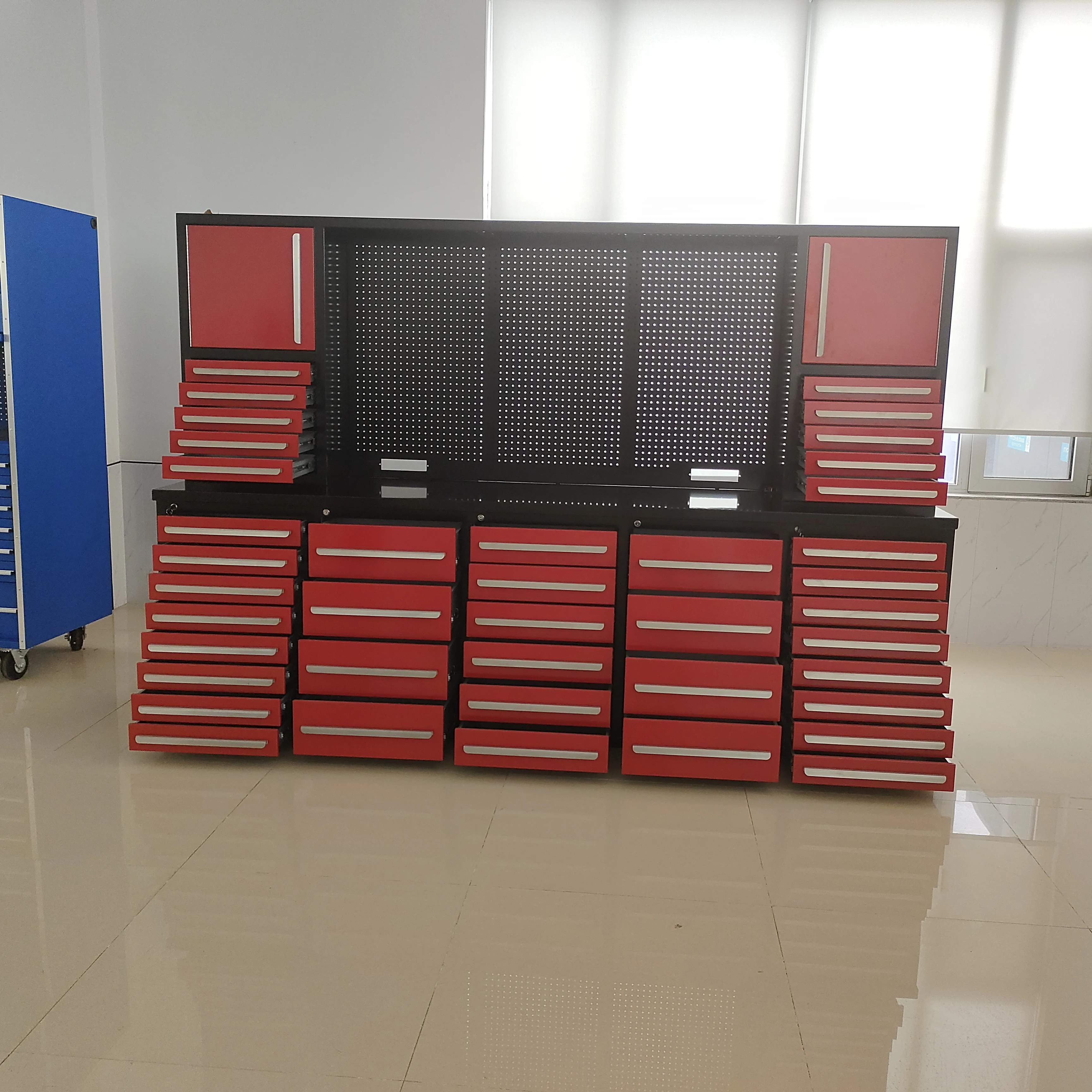 Heavy duty garage equipment and tools workshop tool cabinet system workbench image 3