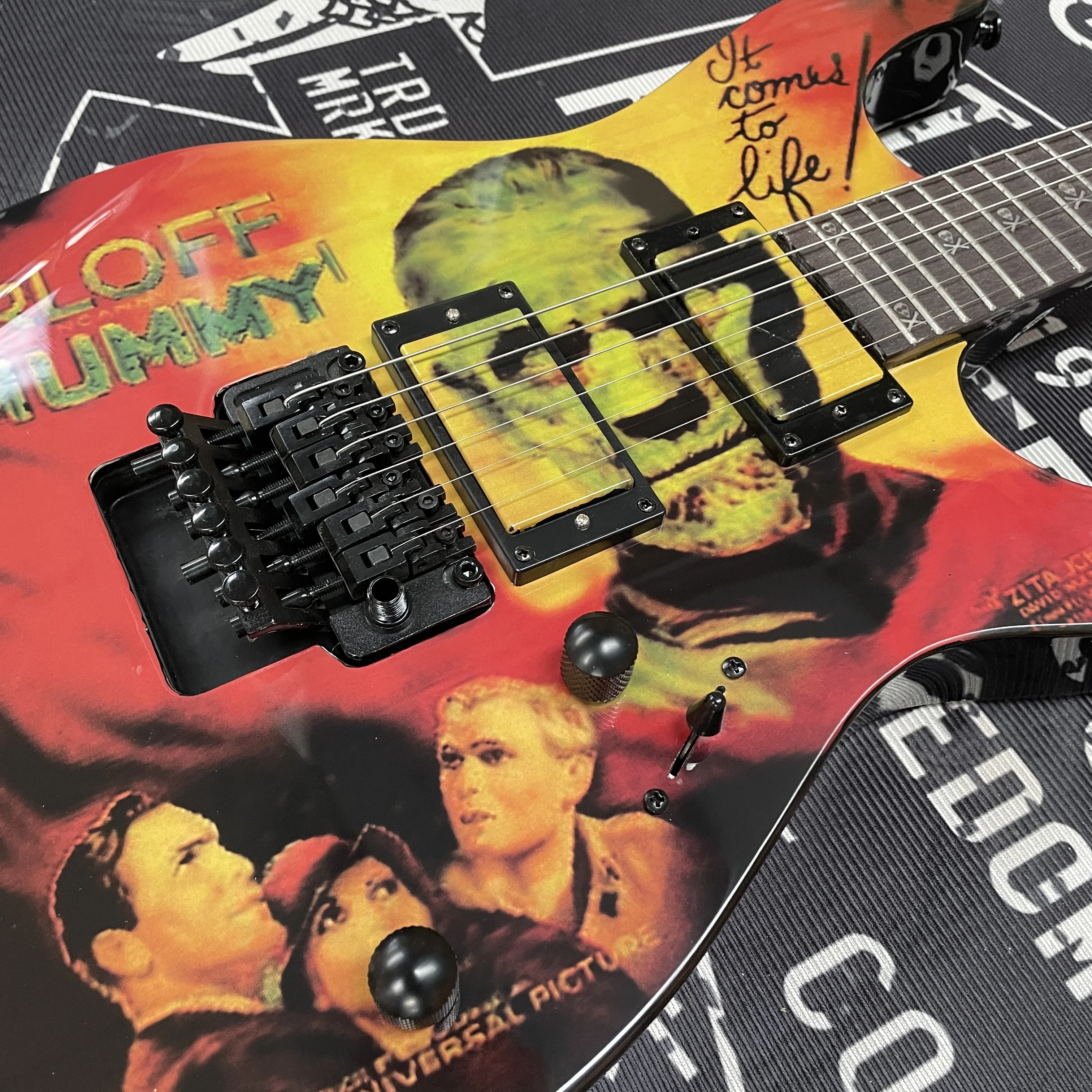 6-string electric guitar vintage movie poster finish and tremolo system guitars—The top choice for collectors' electric guitarra view 5
