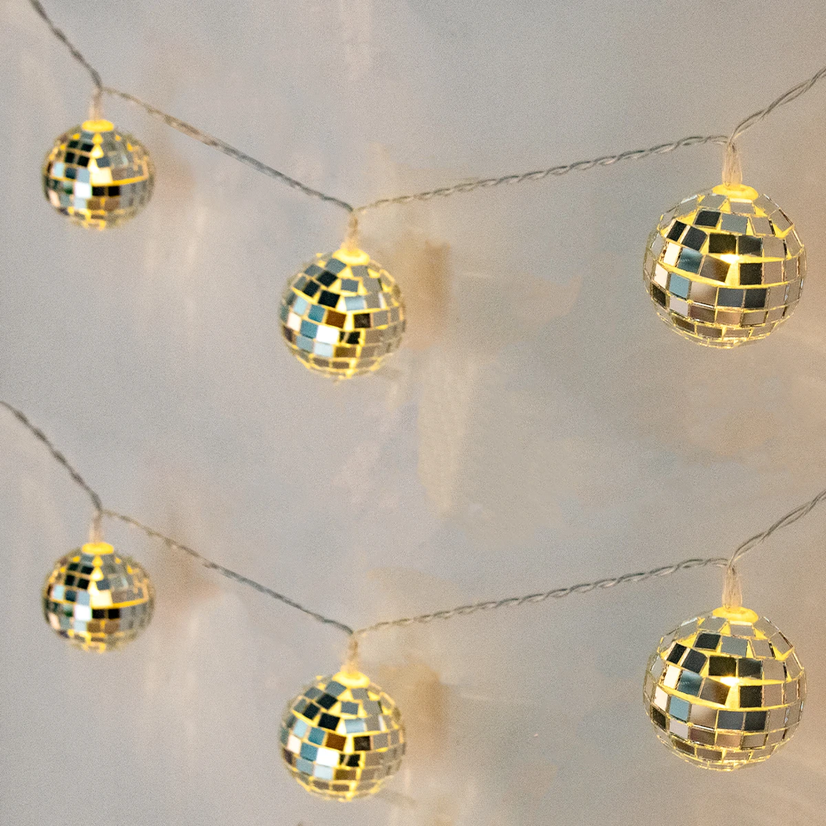 1.5 متر LED كرة مرآة سلسلة ضوء بطارية تعمل الفضة ديسكو الكرة ضوء 70s 80s ديسكو حفلة حلي معلقة ديكور الغرفة #1