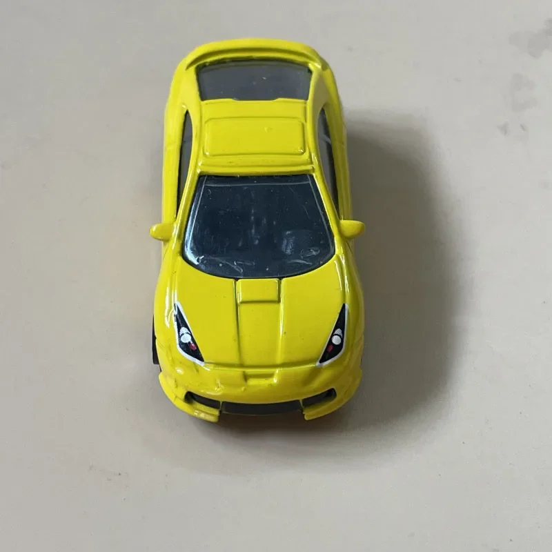 Diecast escala 1:64 toyota celica carro esportivo simulação modelo de carro exibição estática brinquedo colecionável presente lembrança decoração