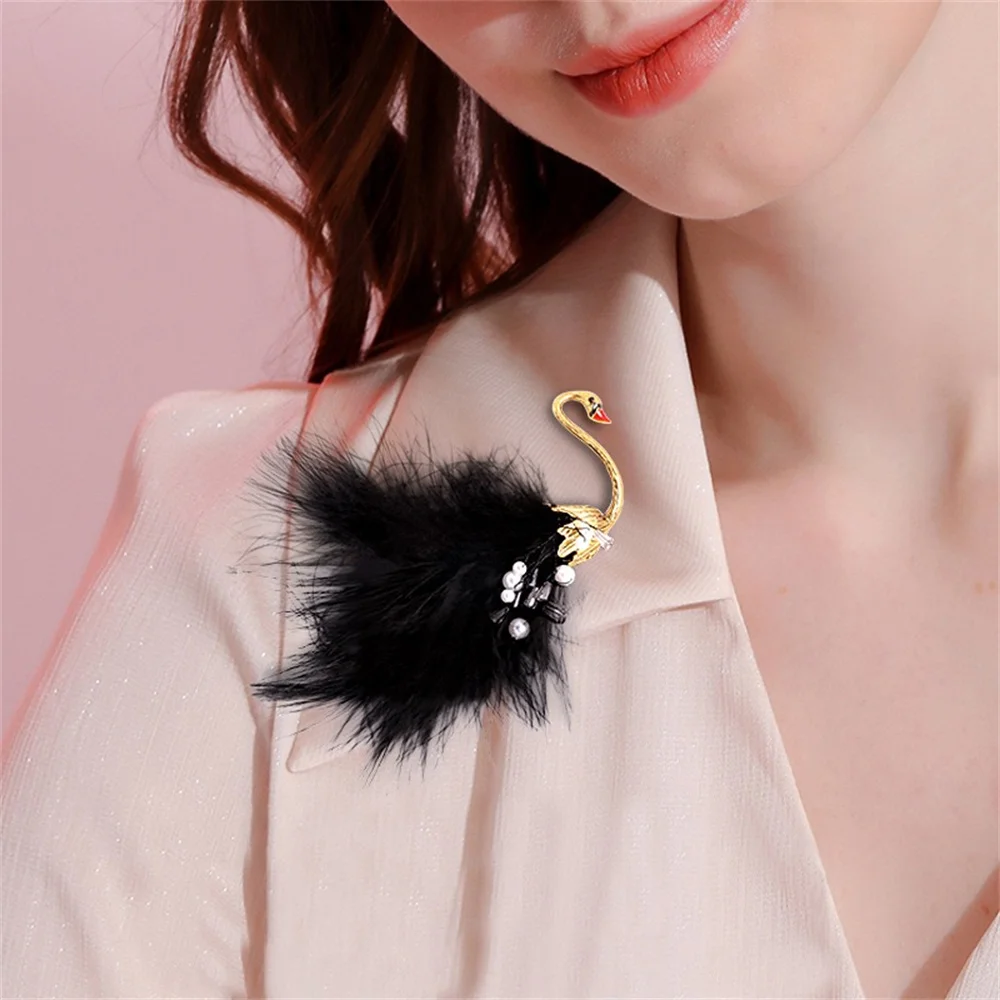 

Black Swan Pearl Temperament Brooch For Men And Women Fashion Feather Lapel Pins Hat Clothing Women's Men Jewelry Accessories