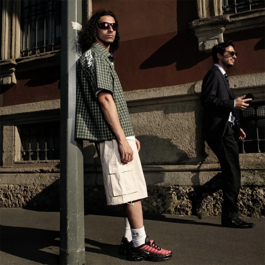 

Faionable Summer Plaid irt ex Loose ort Sve Embroidered Logo Versatile Casual Sle for Couples in 2025 Autumn