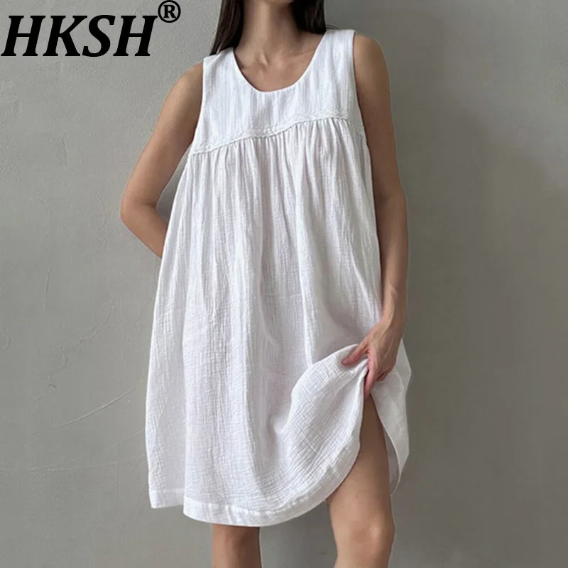 

HKSH 2026, новое летнее женское платье без рукавов с круглым вырезом, однотонное плиссированное элегантное повседневное платье большого размера в стиле минимализм HK17655