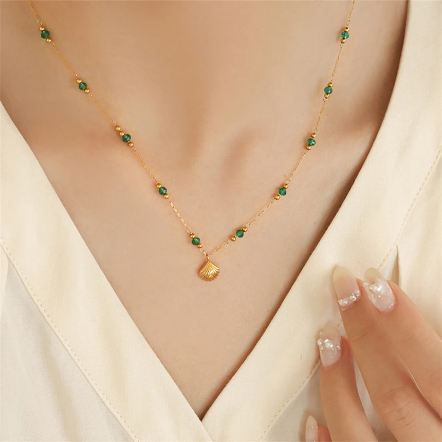 316L Stainless Steel Simple Green Bead Small Seashells Pendant Clavicle Chain Ladies Necklace Fashion Exquisite Jewelry SAN828