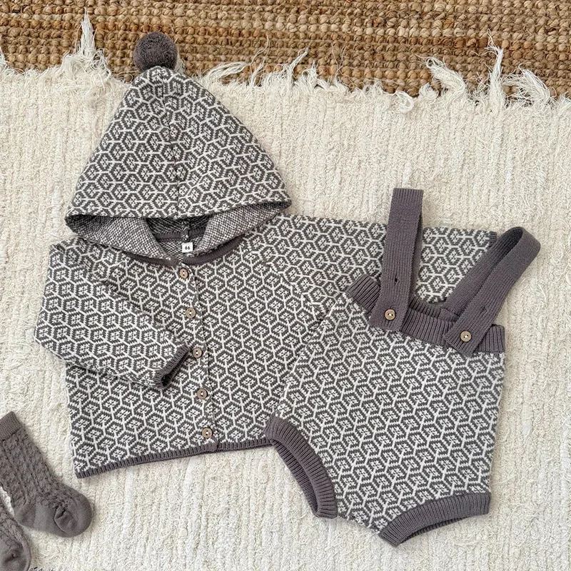

Новинка 2023 года, весенний костюм для малышей от 0 до 24 месяцев, комплект одежды для маленьких девочек и мальчиков, вязаный кардиган с длинными рукавами, пальто + комбинезон