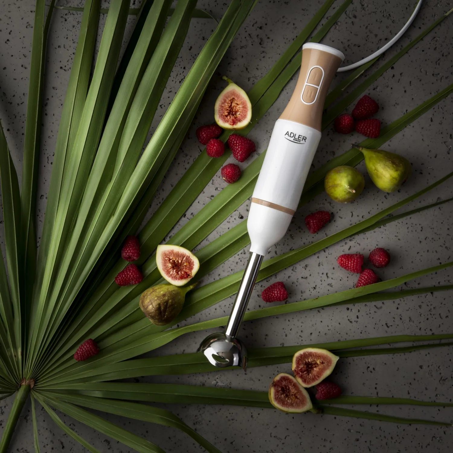 Immagine 3: Frullatore manuale da 500 W, acciaio inossidabile a 2 velocità, design elegante in oro bianco, perfetto per mousse e zuppe di panna