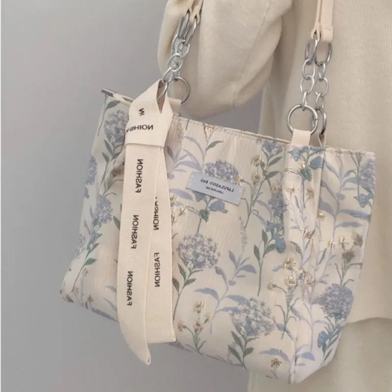 

Sweet Floral Embroidery Tote Bag Women Large Capacity Canvas Beige Shoulder Bags Ladies Elegant Gentle Commute Underarm Bag 2025