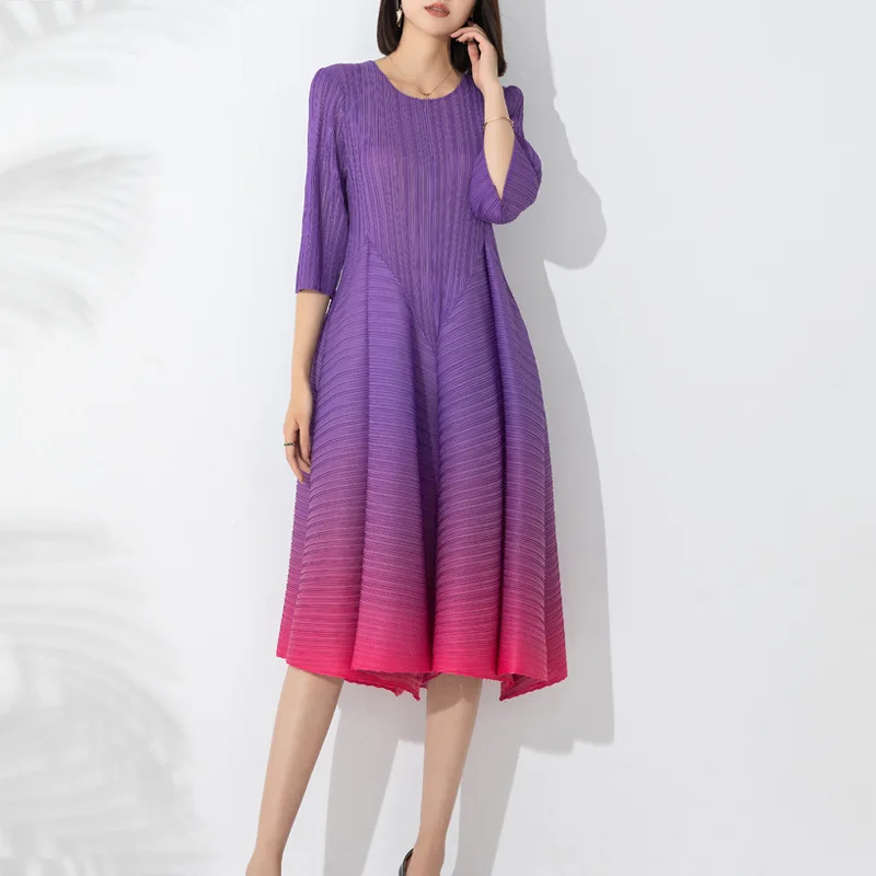

Miyake Pleated Loose Summer Dress 2023 New High-end Fashion Gradual Color Round Collar Seven-Point Sleeve Dresses Women Clothing