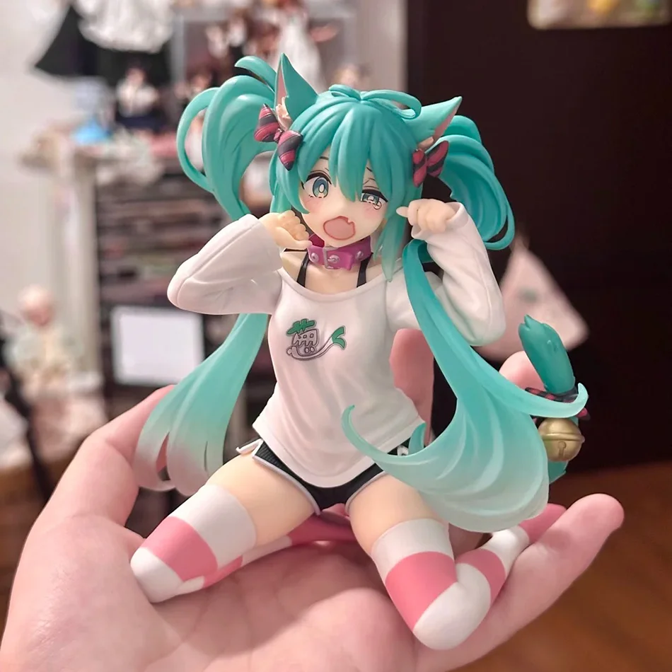Hatsune Miku Desktop Linda figura de acción 11 cm Neko camiseta Ver. Pijamas con orejas de gato, estatuilla de Anime, modelo de niña Kawaii, regalos de juguete