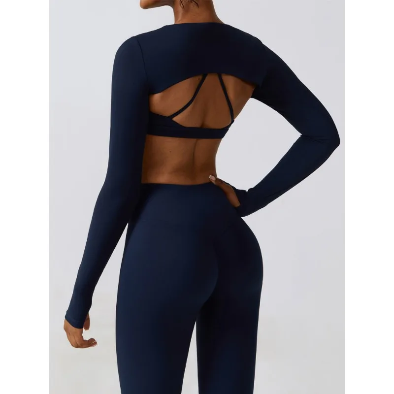 بدلة يوجا مكونة من قطعتين مع وسادة صدر وفتحة إبهام لمظهر أنثوي