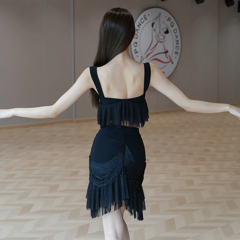 Nuovi abiti da ballo latino Donna Estate Pratica vestito Top con frange Gonna Abito da ballo nero Club Rumba Performance Wear DNV24363