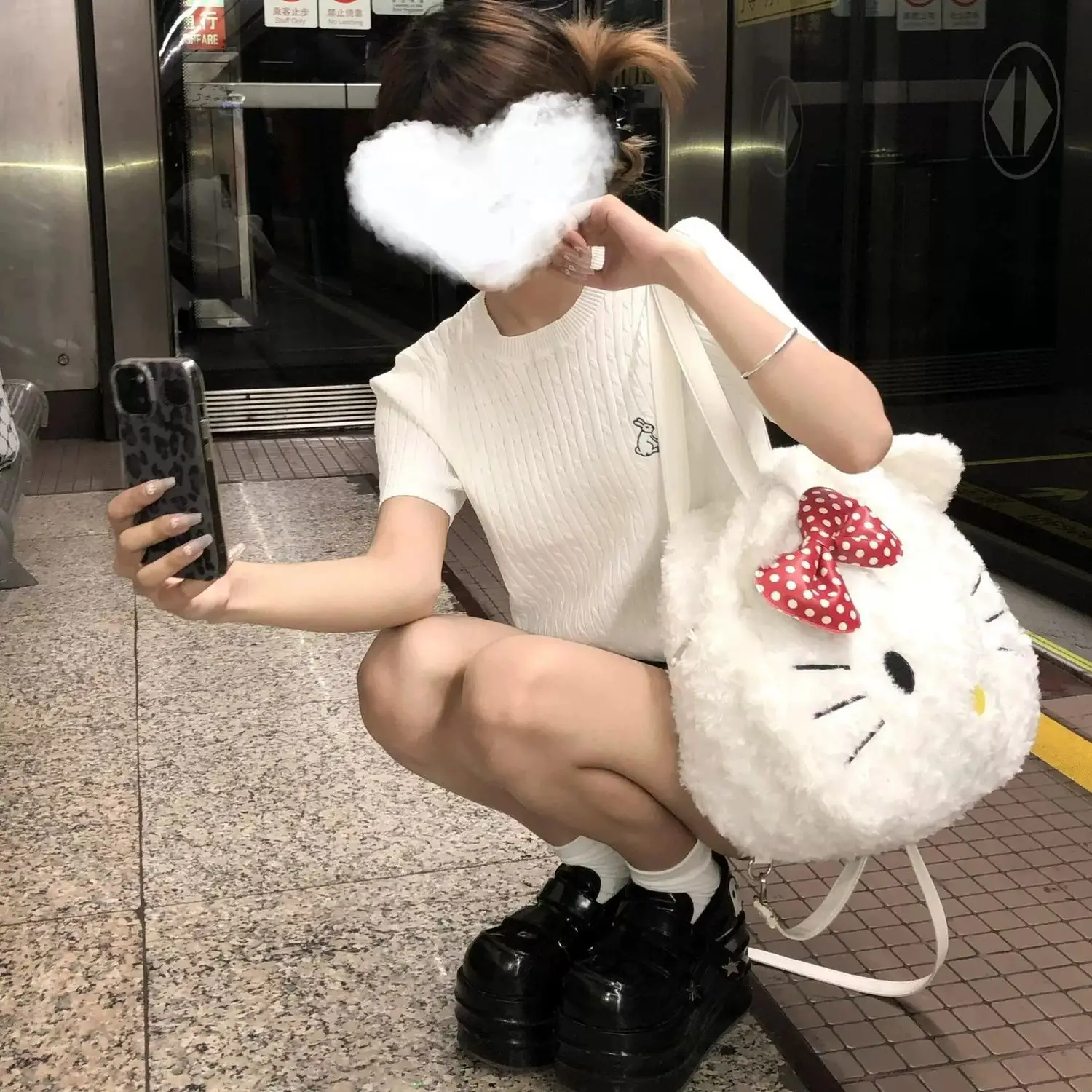 

Sanrio Hello Kitty Sweet Y2k Girl Cartoon Tote Bag New Fashion Plush Underarm Bag Korean Style Trend Versatile Commuter Handbag