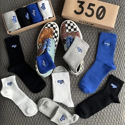 4 Pairs /Box Man's Socks Gift Cotton Ventilation Male Female Socks Black Ins Letter Embroidery Deodorization White Sports Socks