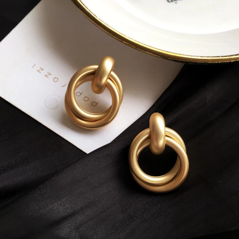 Exaggerated Baroque Metal Generous Circle Earrings for Women New Design Matte Gold Simple Drop Earring Fashion Jewelry Gift