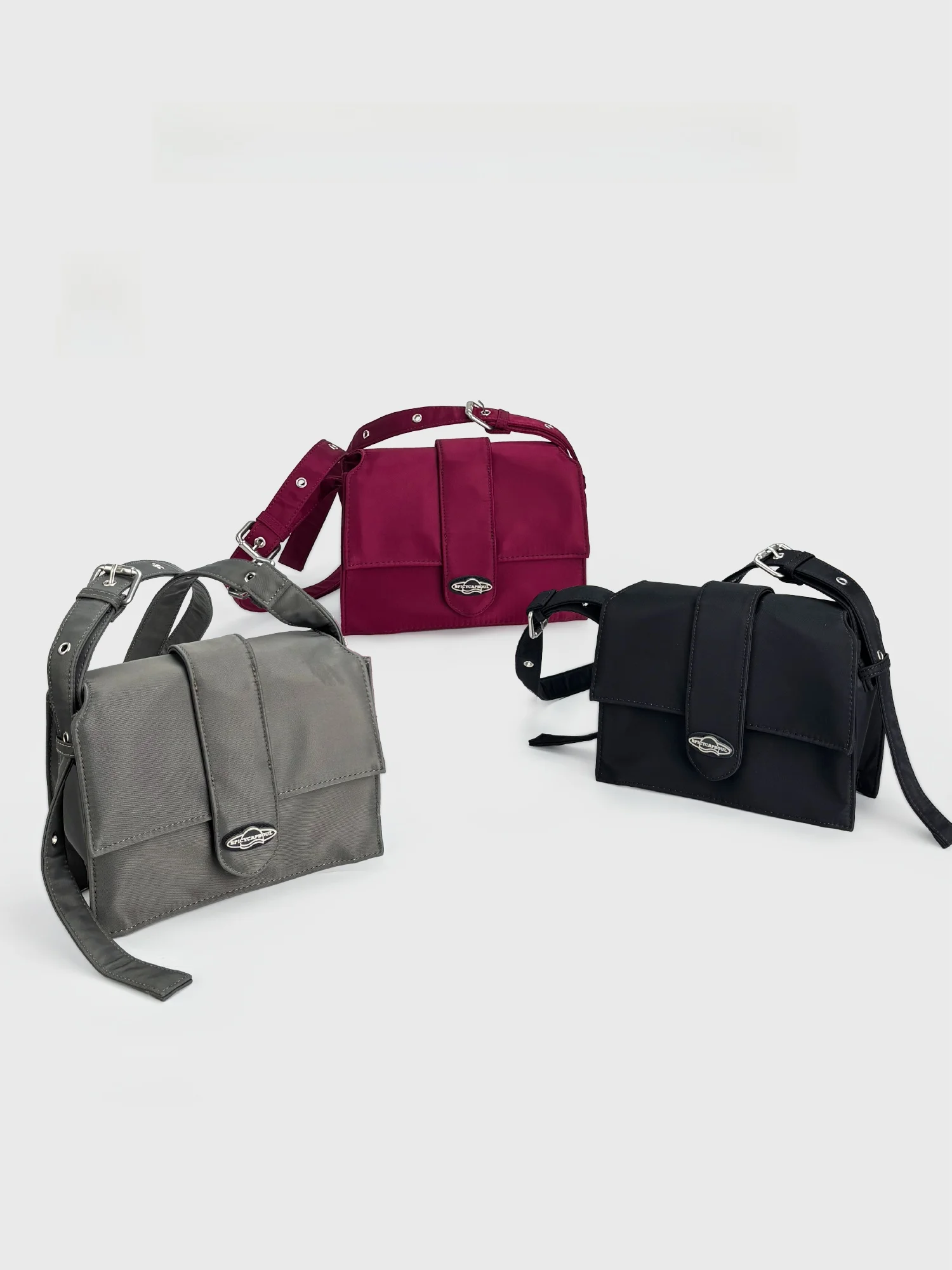 

SpicyCapSoul Original Nylon Hardshell Small Camera Crossbody Shoulder Bag Versatile Retro Artistic Style Women's Bag