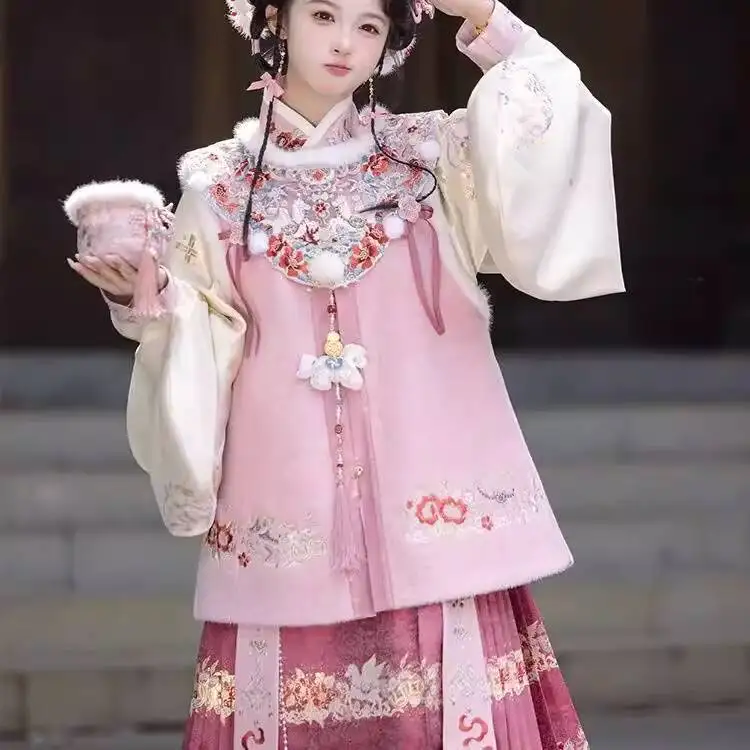 

Набор династии Мин Ханфу с вышивкой династии Мин, новогодний утолщенный зимний осенне-зимний костюм, косплей на Хэллоуин