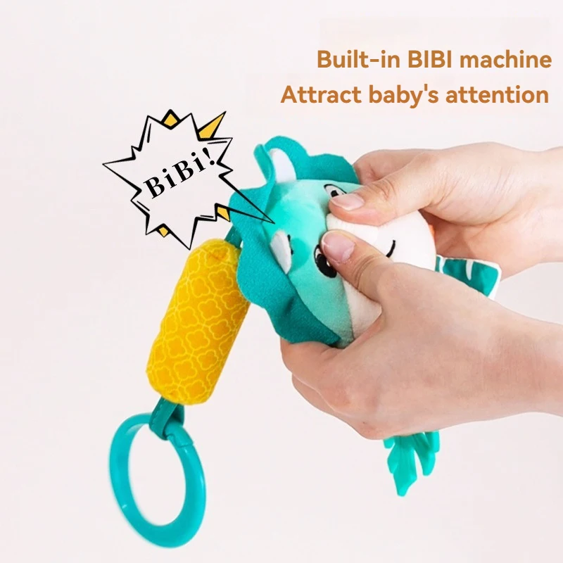 부드러운 봉제 아기 걸이 장난감 세트 - 유모차, 유아용 침대 및 자동차 좌석용 딸랑이 벨 및 씹을 수 있는 치아발육기 포함