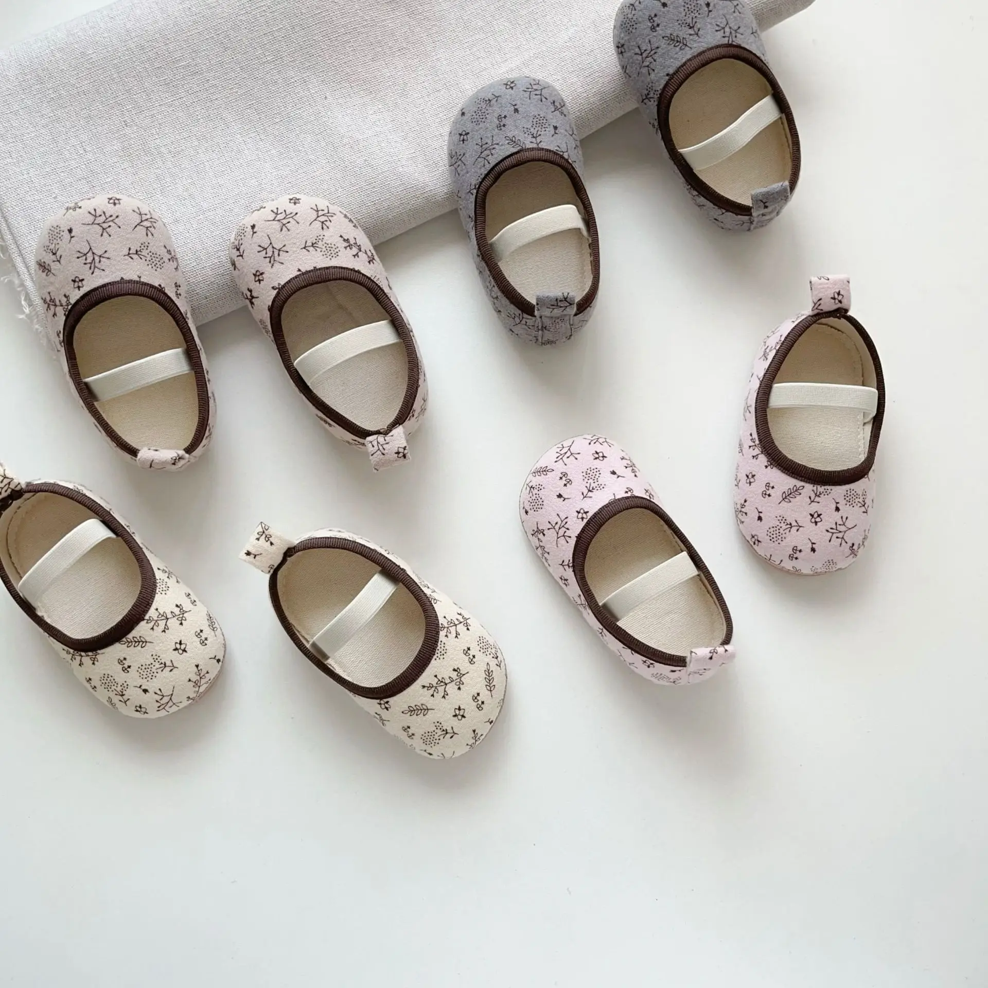 

2025 Fall Baby Girl First Walkers Korean Style Color Cotton Non-Slip Soft Sole Shoes Floral Print Breathable 0-12 Months​