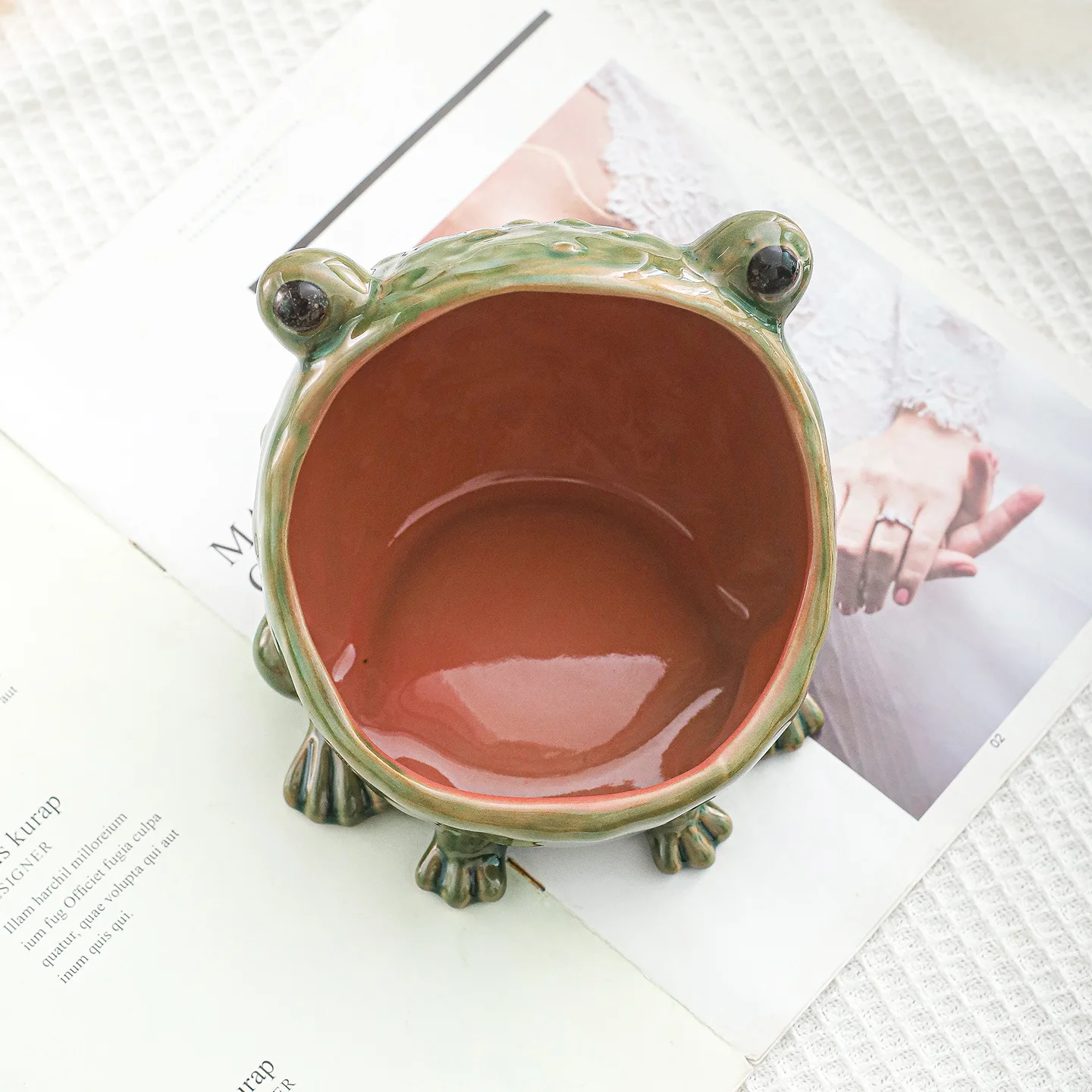 Creative Frog Storage Box 2026 New Household Living Room Ceramic Ashtray Ins Underglaze Color Patchwork Jewelry Ornaments