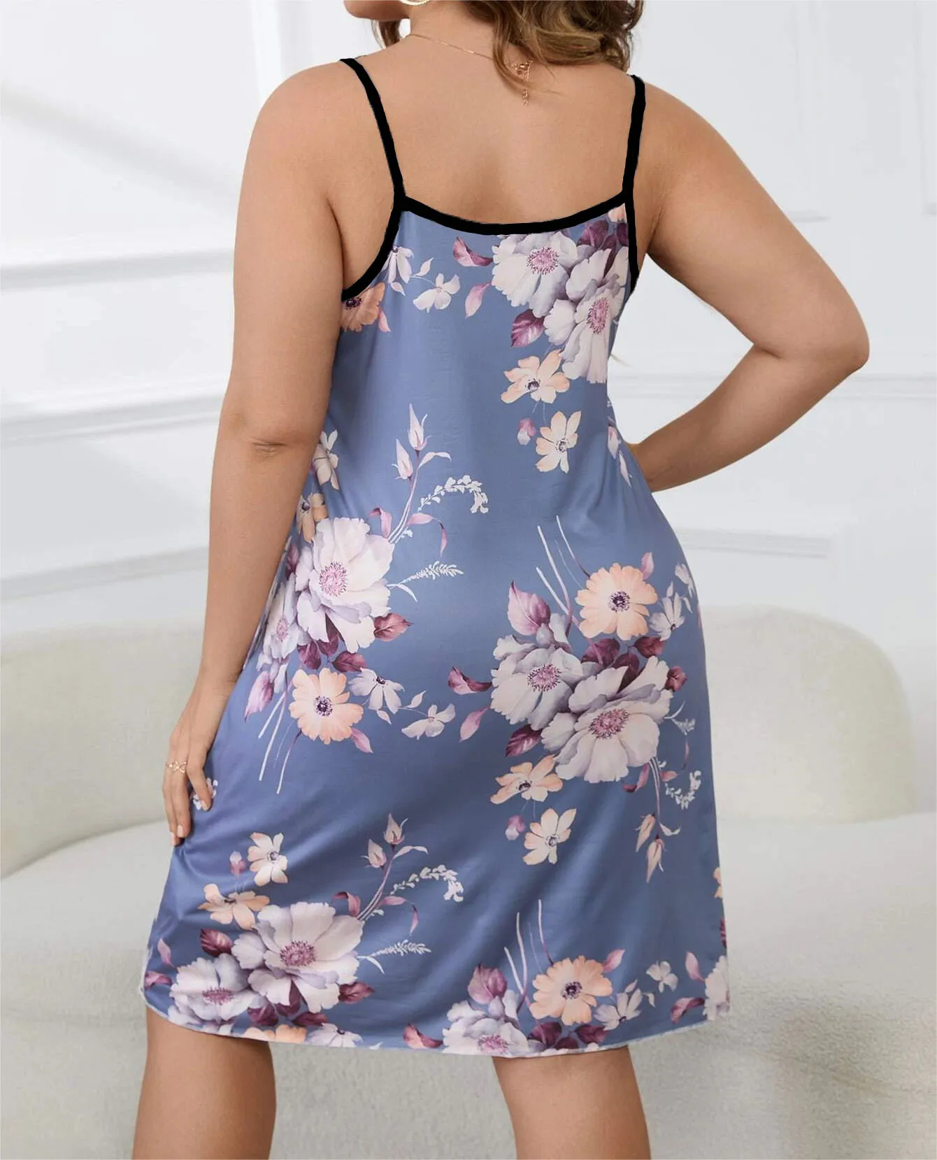 Plus-size damesslaapjurk met spaghettibandjes