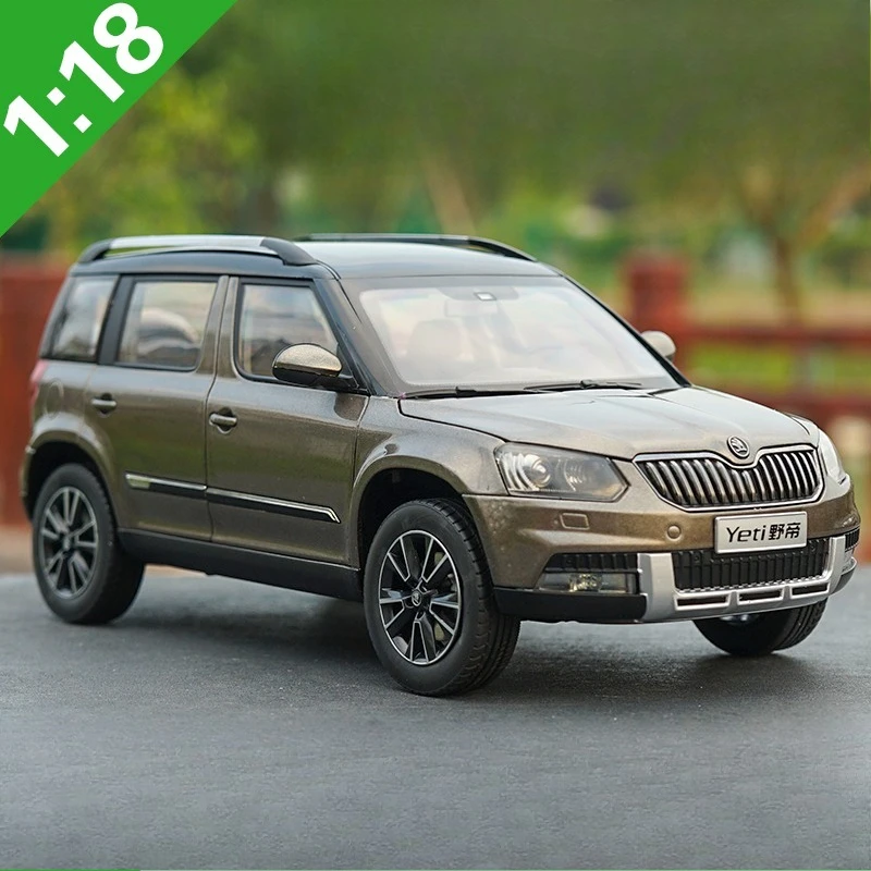 دييكاست بمقياس 1:18 سكودا سبيكة سيارة نموذج سكودا يتي لعب المركبات لعب للأولاد الصندوق الأصلي