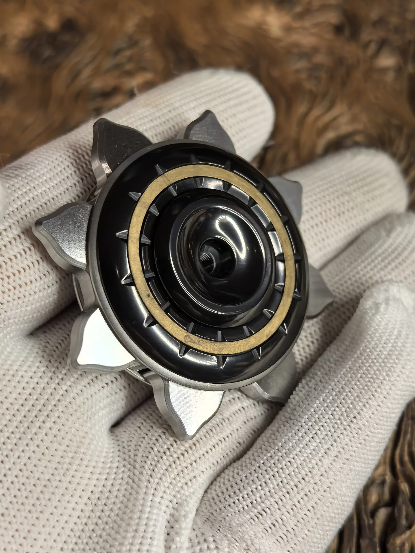 Used EDC DJG zirconium alloy ring opening gyro EDC decompression toy