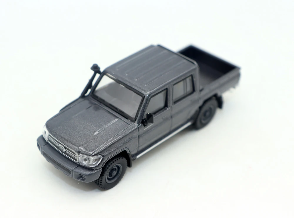 New Para64 1:64 Land Cruiser 70 Series Pickup Diecast Simulation Alloy Toy Car Model for Collection Gift