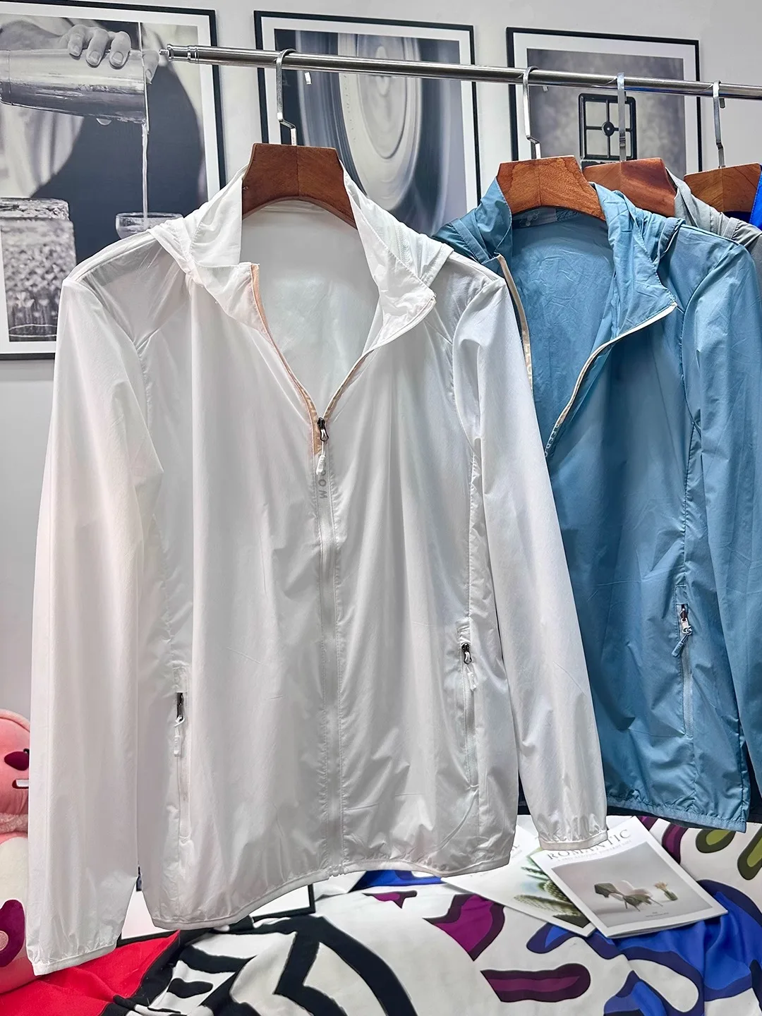 

Легкая мужская одежда с защитой от ультрафиолета, тонкая летняя модная одежда с защитой от ультрафиолета, дышащий солнцезащитный костюм для мужчин