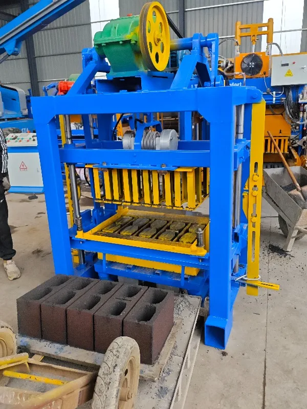 Cement Block Making Machine With Engine Hydraulic Pressure High Efficiency Economical Production Hollow Blocks High ROI