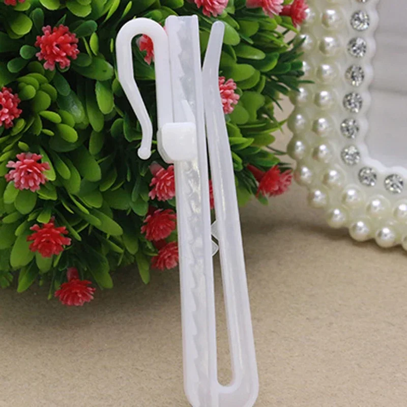 Hanging Hooks Ring Window White Plastic Curtain Hook For Home High Quality CP057C