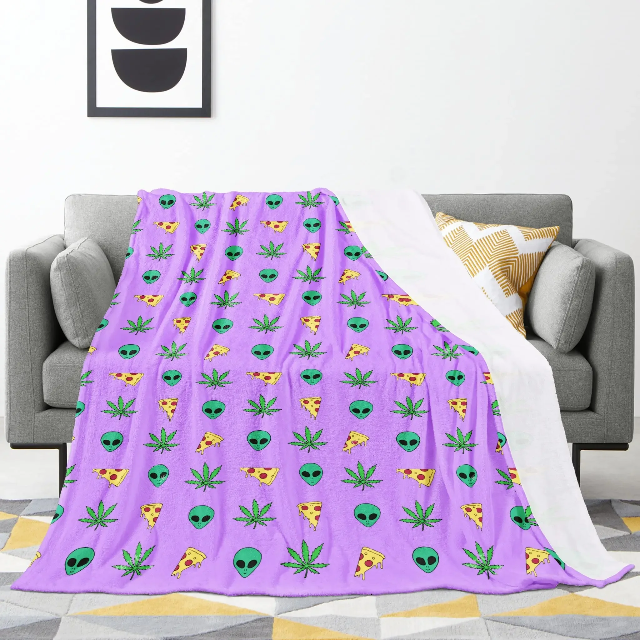 Flannel Throw Blanket Alien Pattern Home Decor Bed Sofa Blankets for All Season Soft Cozy Lightweight Boys Girls Gifts Perfect