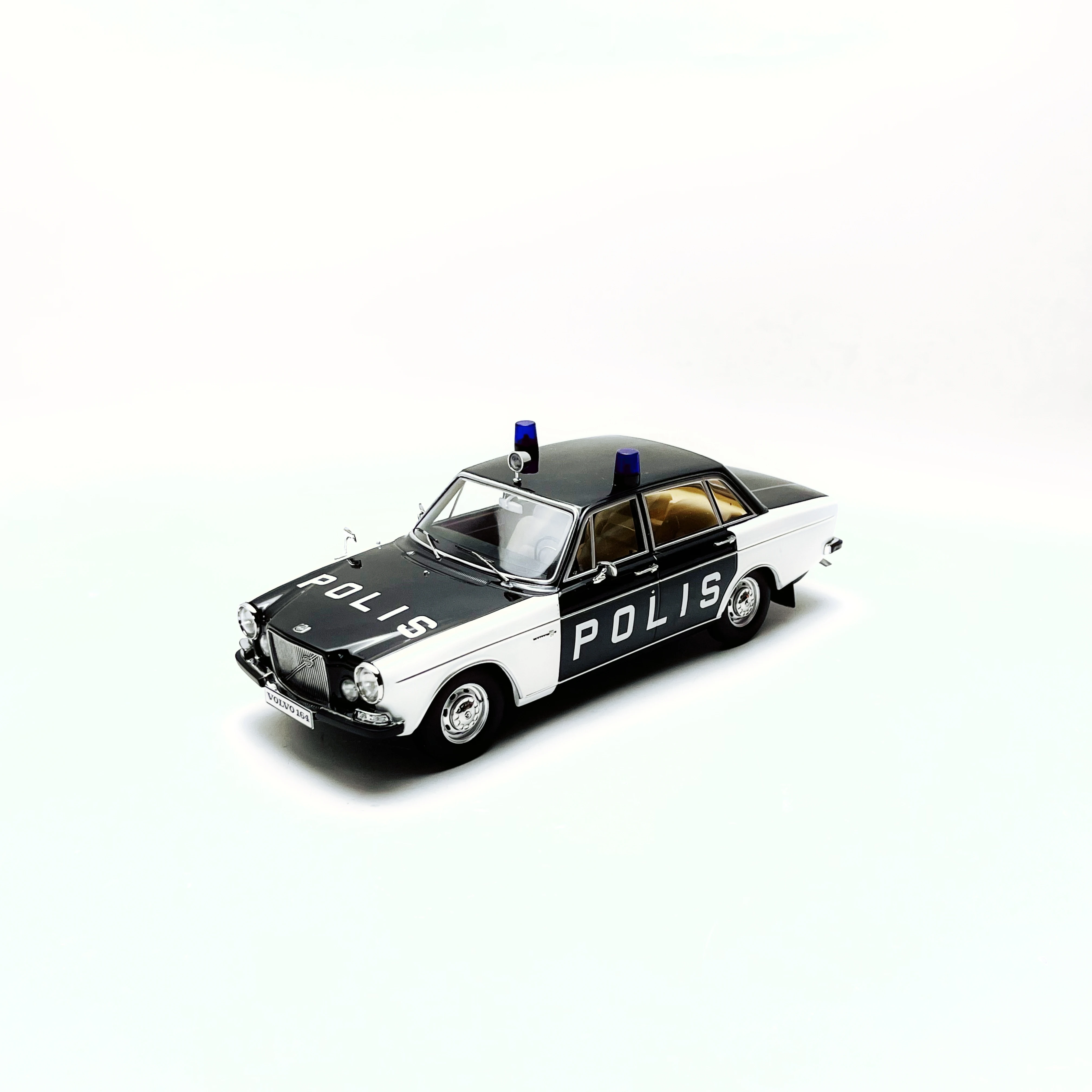 modele-de-voiture-de-police-en-alliage-moule-sous-pression-echelle-1-18-triple9-volvo-164-jouet-de-collection-cadeau-affichage-souvenir-ornement