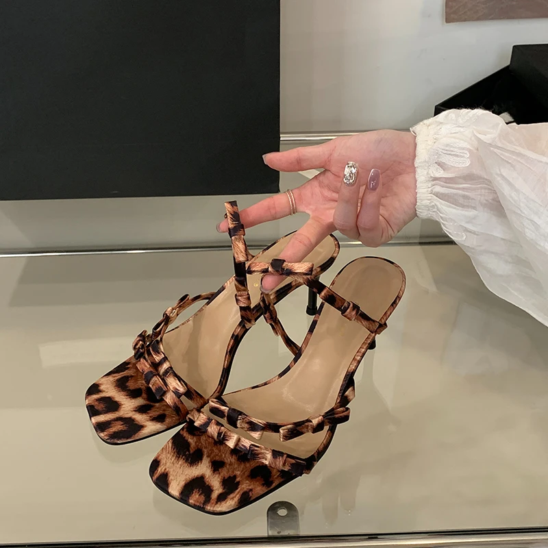 

Sexy Slippers Women Sweet Bow Satin Square Open Toe Mules Thin Heels Sandals Street Style Casual Party Slides Mules Ladies Shoes