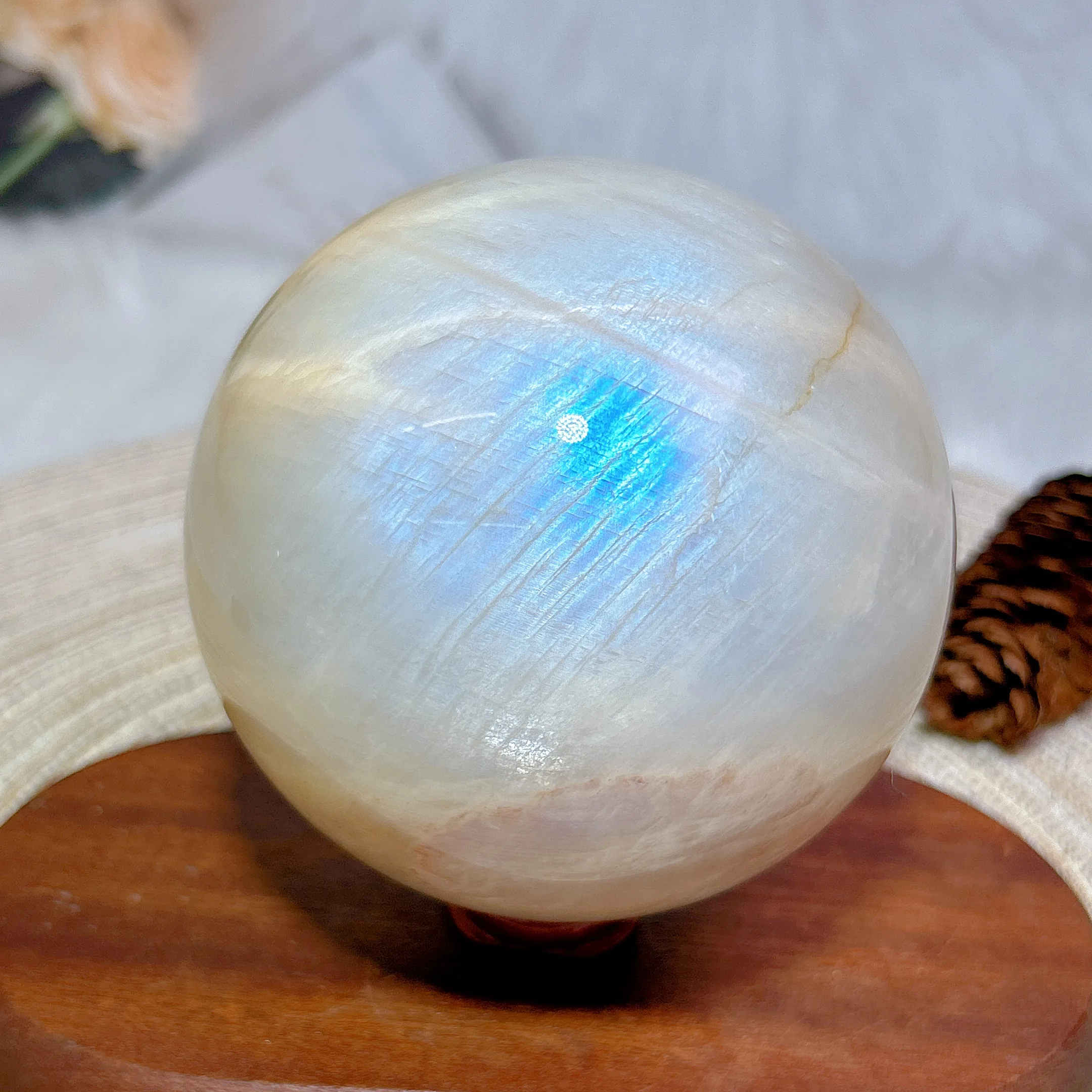 Healing Natural Crystals Blue Flashy Moonstone Big Sphere Polished Ball Reiki Witchcraft Scintillating Room Decor Energy Gift