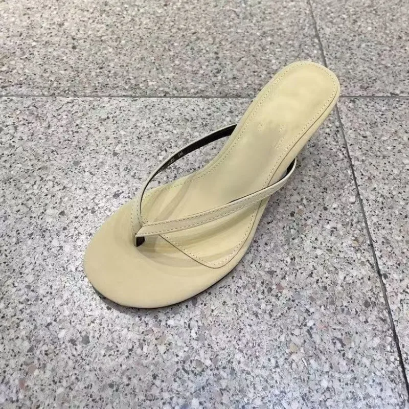 

Thick Heeled Red Flip Flops for Summer French Style High Heels and Sandals