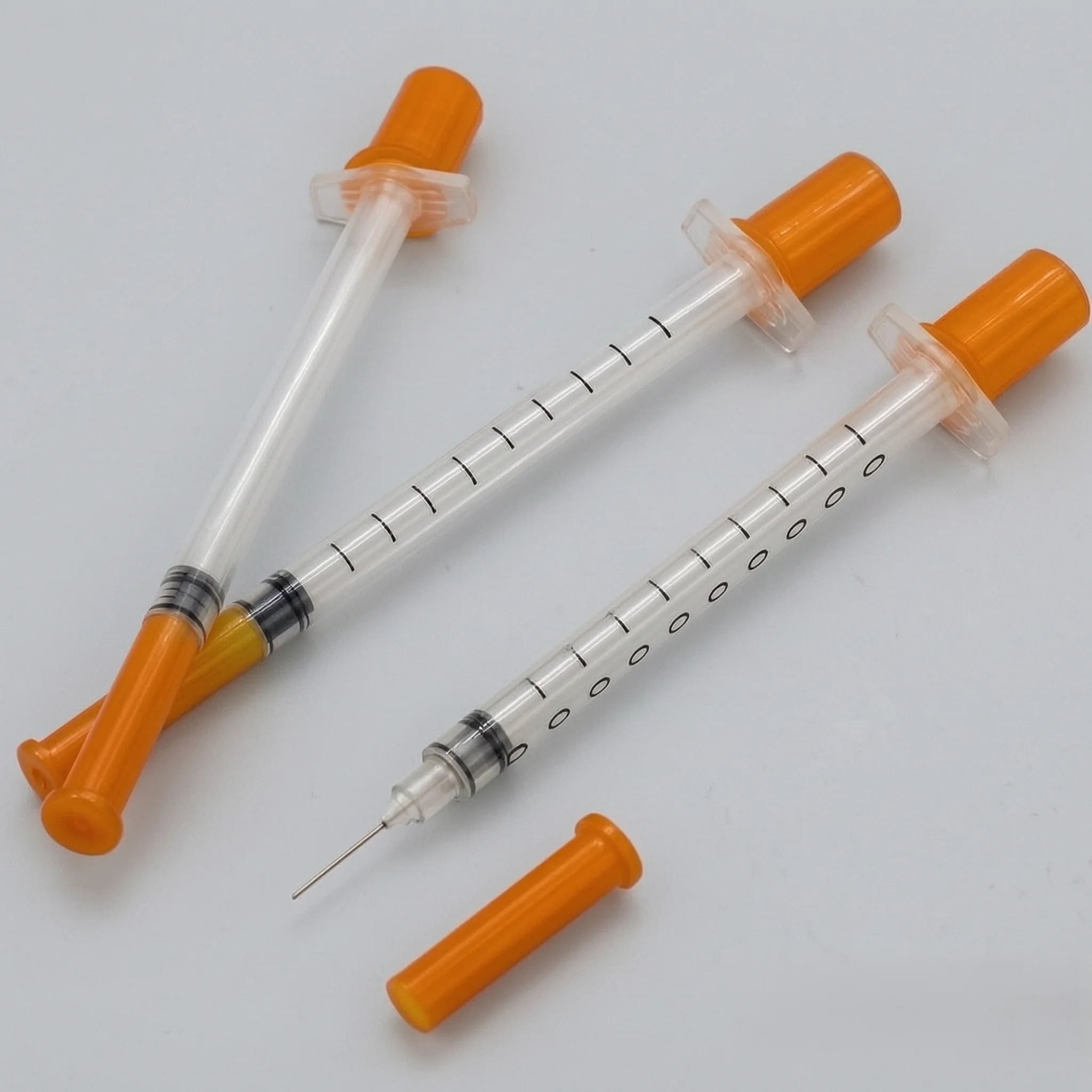 Box of 100 Disposable Insulin Syringes 1ml 31G 8mm, Sterile Single-Use Syringe with Scale and Needle for Pets & Home Care