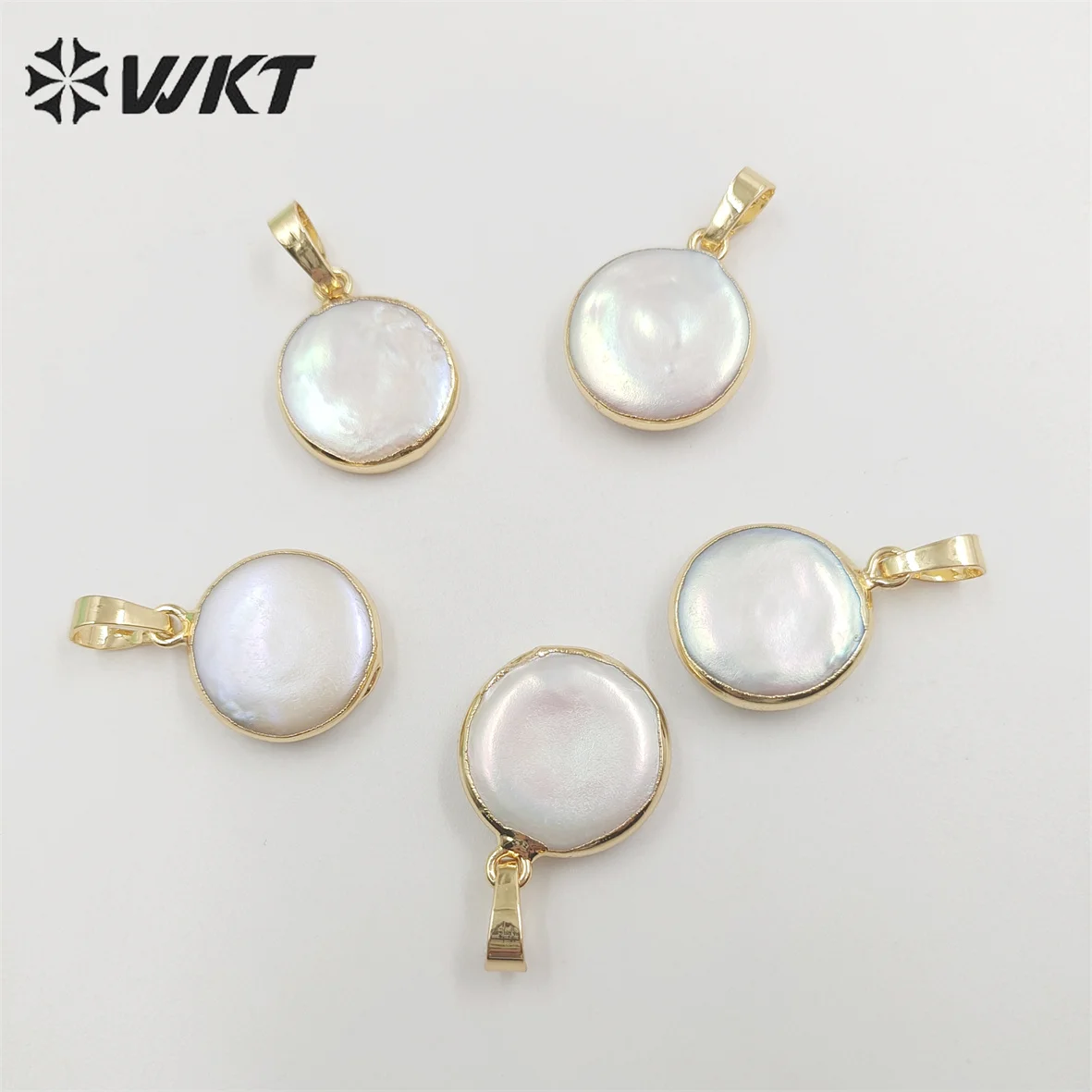 

WT- P752 Round shape freshwater pearl pendant wholesale freshwater pearl stone pendant pendant pearl design for women