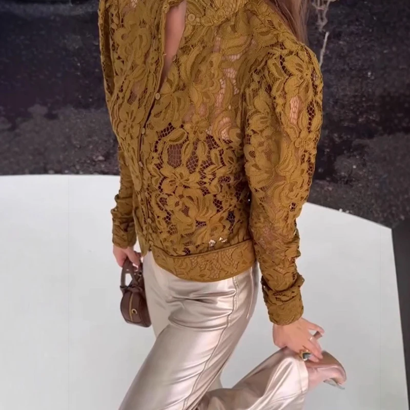 

Французский романтический кружевной приталенный топ, модная женская осенняя футболка с круглым вырезом и длинными рукавами, повседневные однобортные однотонные блузки