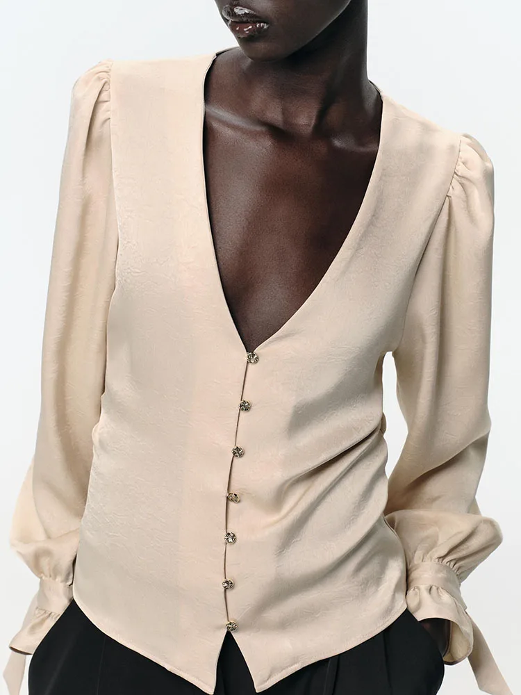 เสื้อผ้าแฟชั่นสไตล์หวานสบายๆ ทรงพลีทเข้ารูป รุ่นใหม่ล่าสุด ฤดูใบไม้ร่วง 2025 เสื้อผ้าผู้หญิง แขนพอง คอวี เสื้อผ้าเด็กผู้หญิง