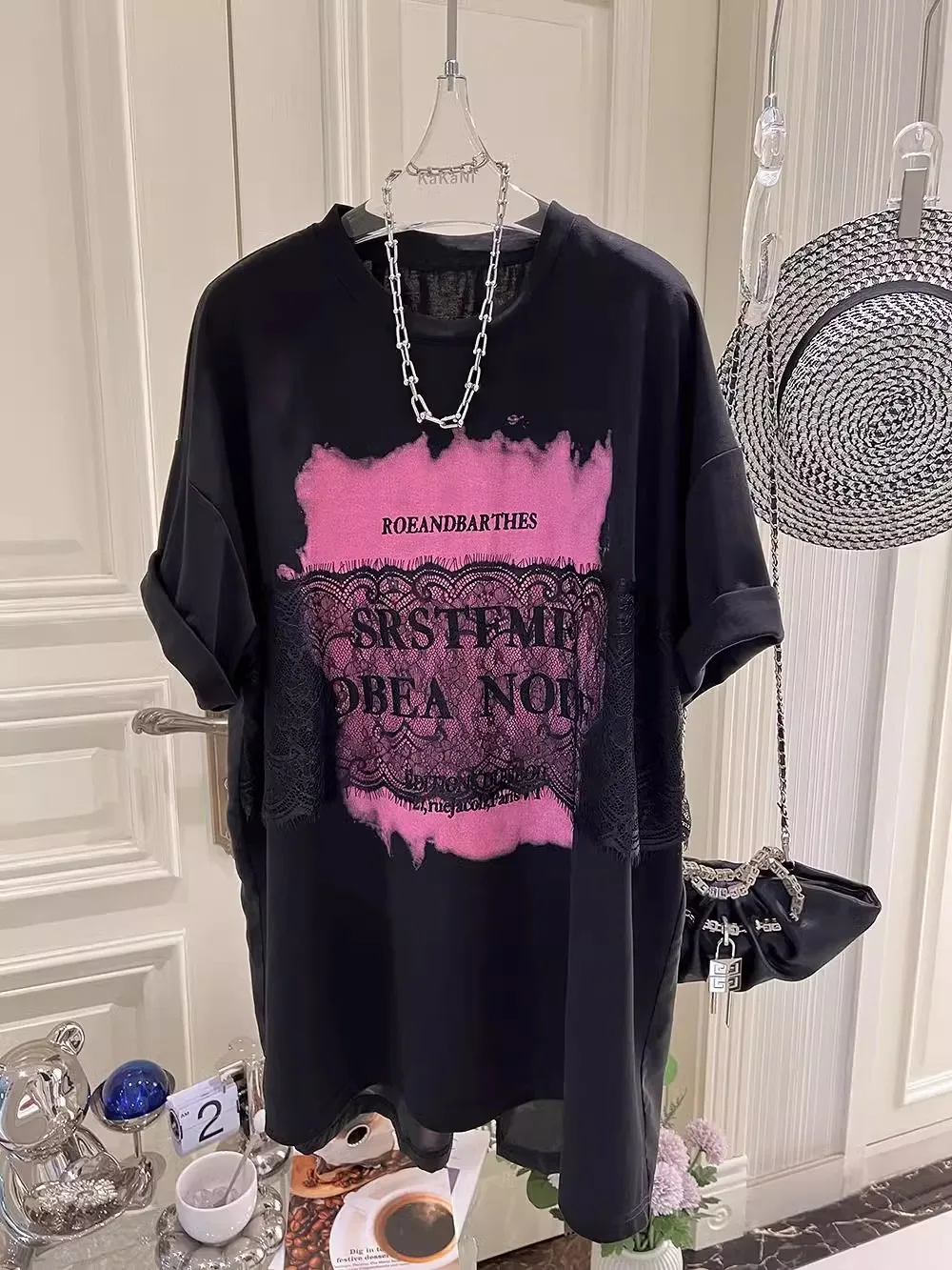 Übergroßes, lockeres, lässiges und modisches mittellanges, stilvolles Damen-Kurzarm-T-Shirt mit Spitzen-Patchwork