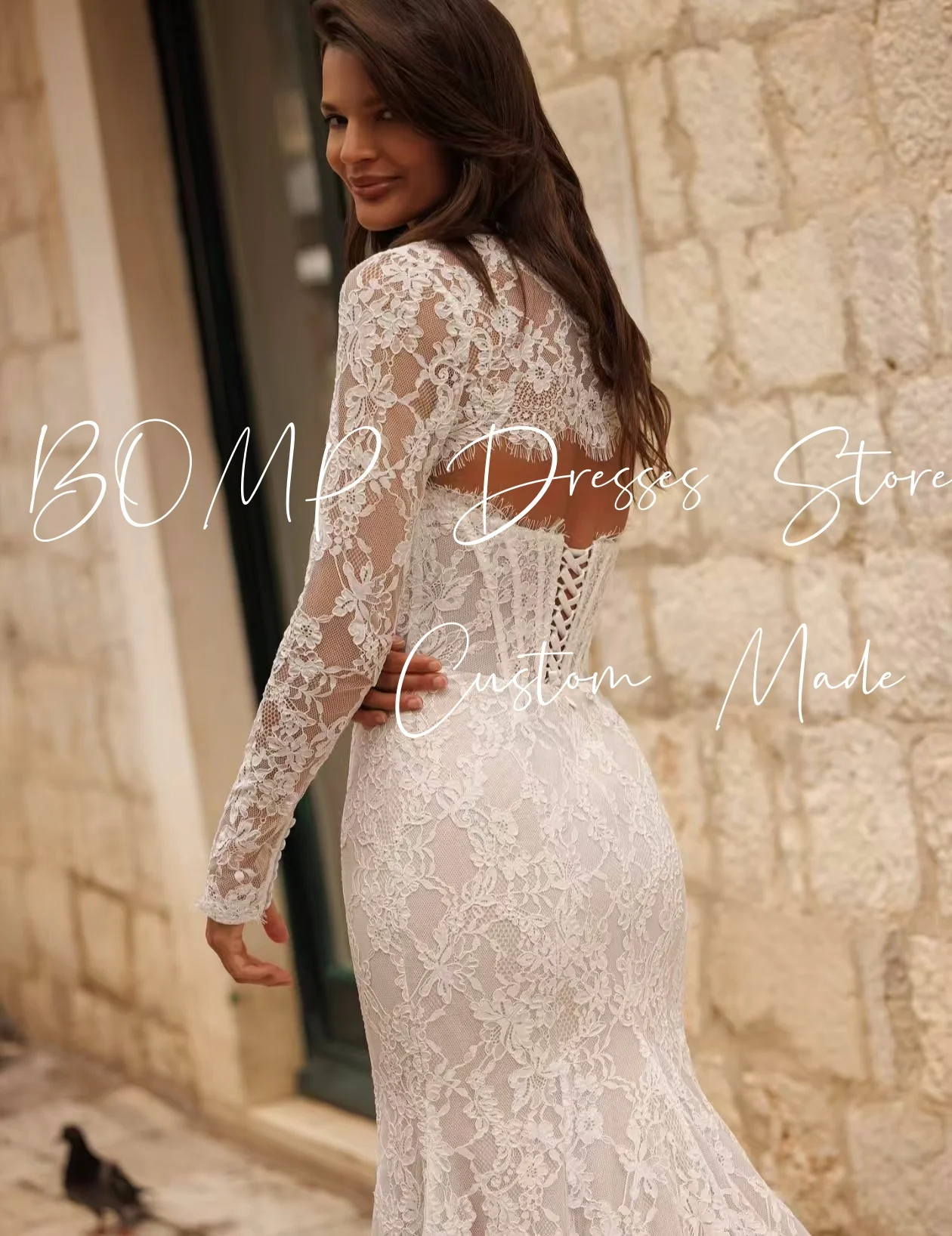 BOMP Abito da cerimonia nuziale classico in pizzo con maniche lunghe ritagliate Sirena Sweep Train Abito da sposa avorio Abito da sposa personalizzato