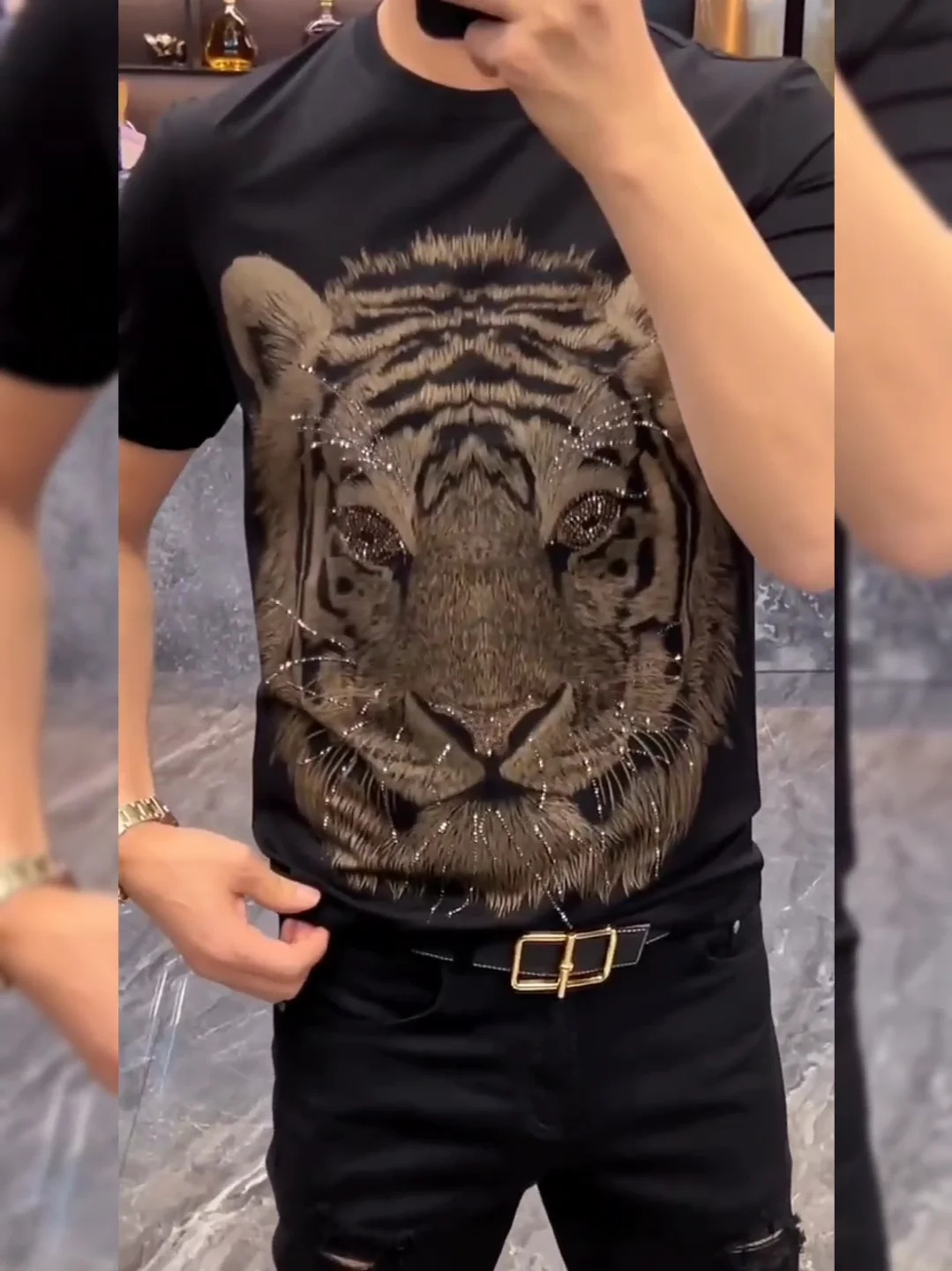 

Мужская футболка Slim Fit с круглым вырезом и коротким рукавом: комфортная, модная, повседневная, весна-лето, универсальная, антибактериальная.