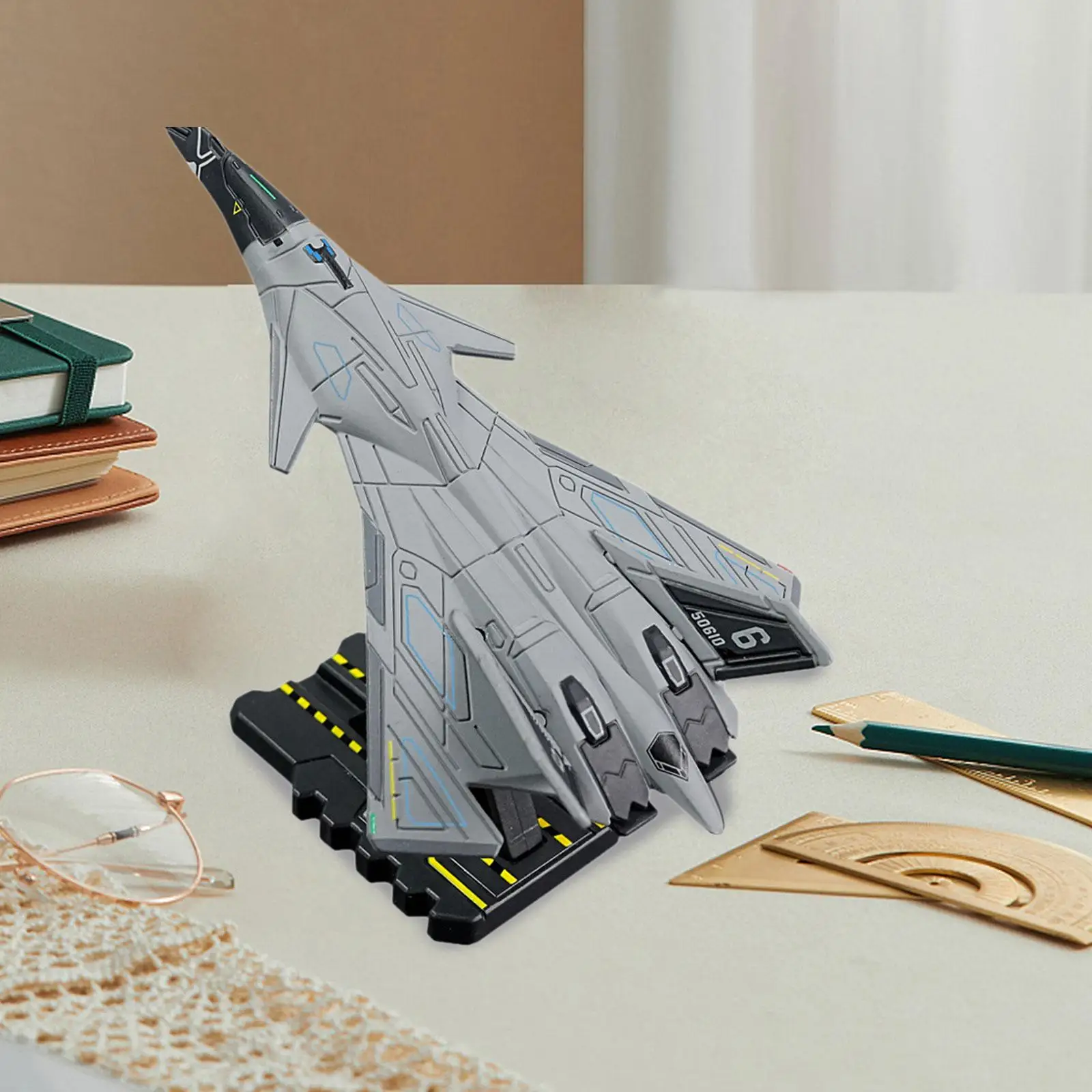 1:200 Airplane Model with Display Stand Alloy Aircraft Model Birthday Gift Ornament Souvenir Diecast Plane Model for Cafe Bar