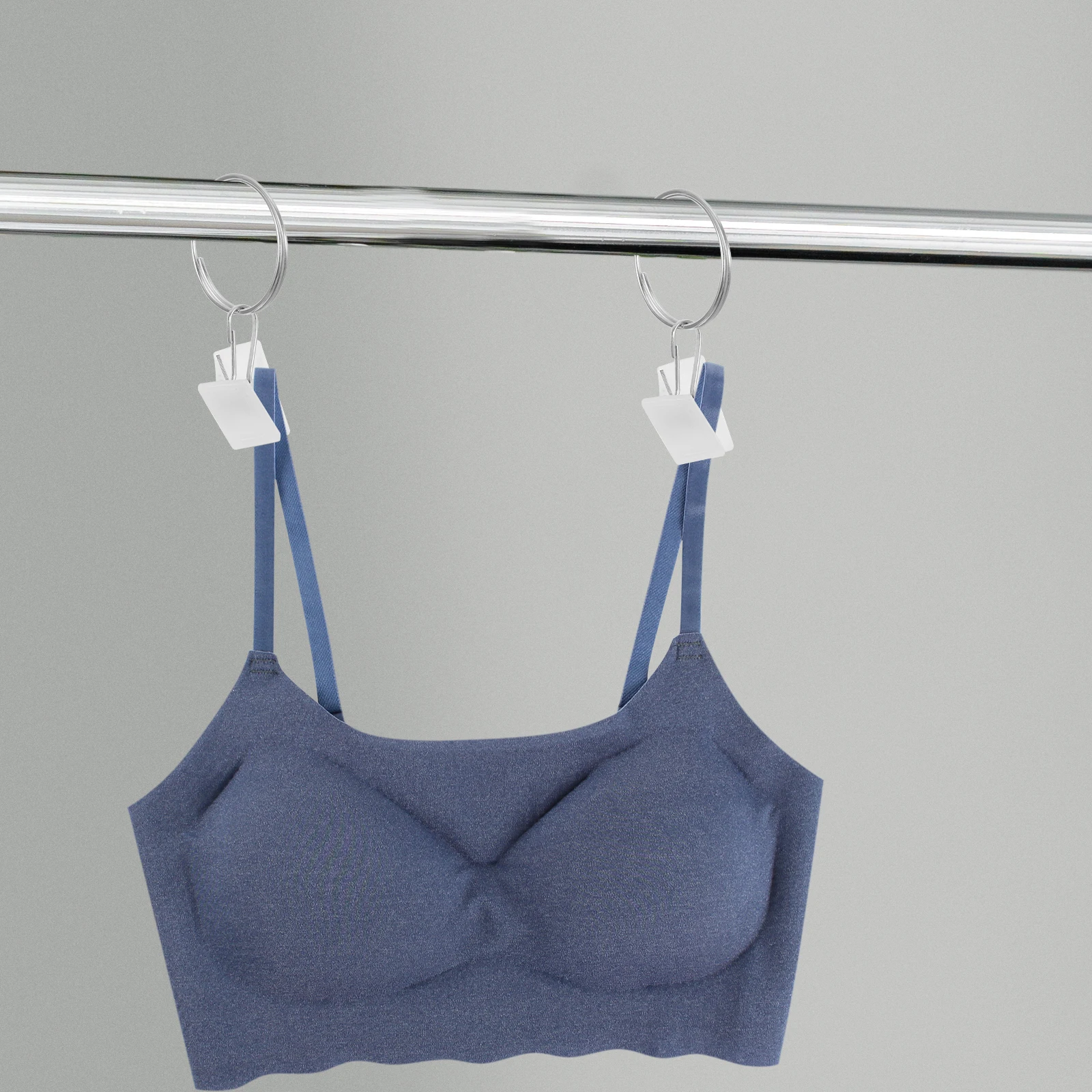 

100Pcs Mini Laundry Clips Strong Grip Plastic Clothes Clamps for Drying Socks Underwear Towels Windproof Space Saving Home