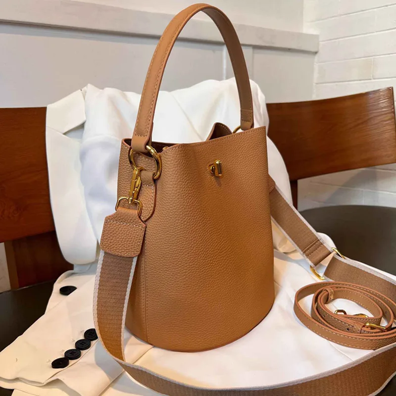 Large Capacity Female Genuine Leather Handbag Fashion Solid Color Women Bucket Messenger Bags Lady\'s Commute Single Shoulder Bag