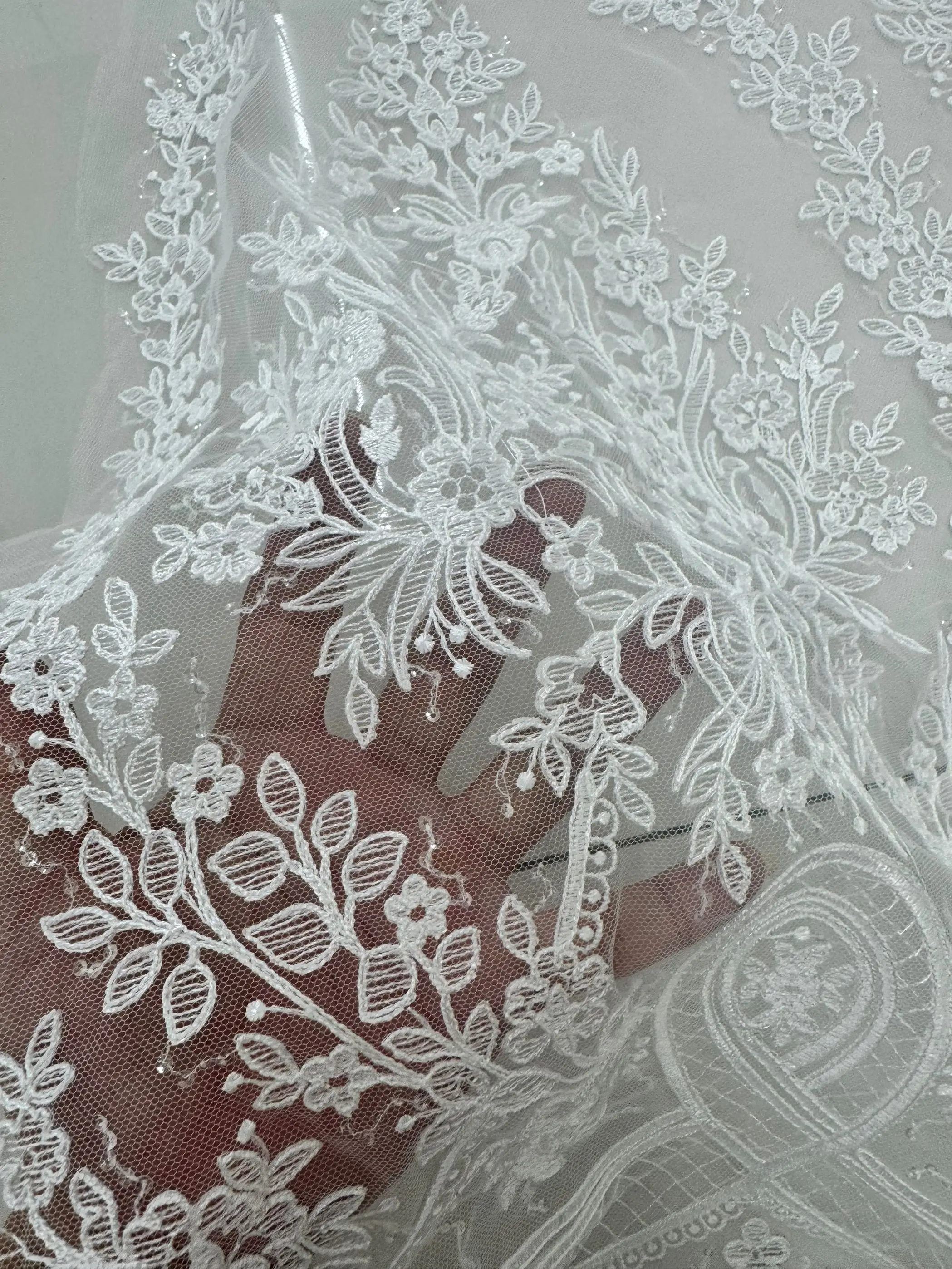 New White Beaded Sequin Material Embroidered Lace Wedding Dress Appliqued Decoration Fabric