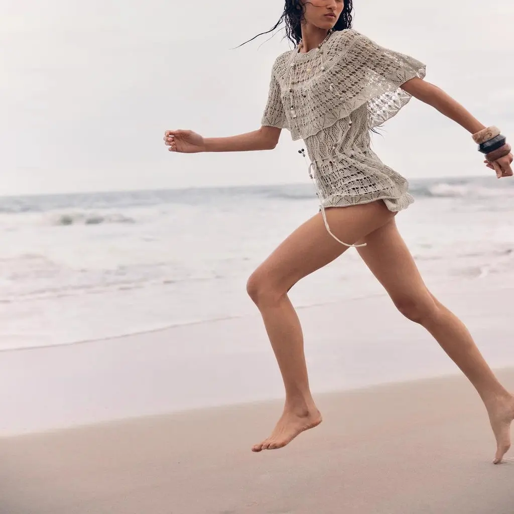 Vestido de Verão 2025 Novo Estilo Americano F com Decote Redondo, Manga Curta, Camada Superior de Malha, Decoração em ...