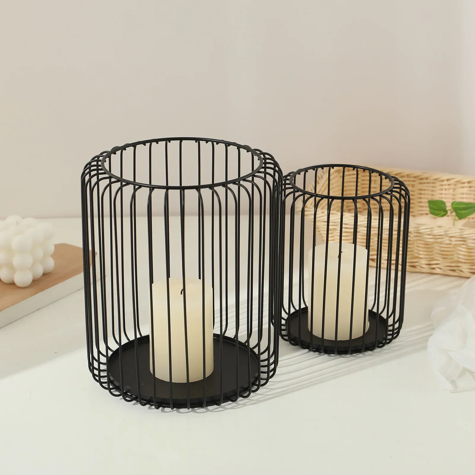 

Candle Holder High Durability Rust-proof Polish Surface Hollow-out Design Corrosion ResistantSimple Candlestick Stand Home Decor