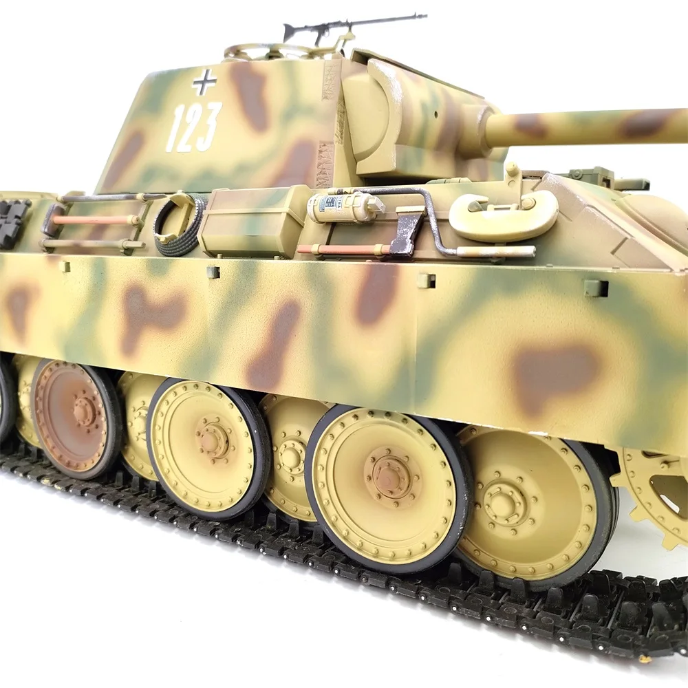 Coolbank RC Tank HengLong 3879-1 German Leopard G Battle Tank 1:16 2.4gh Wireless RC Tank Vehicles Model with Sound & Light Boys