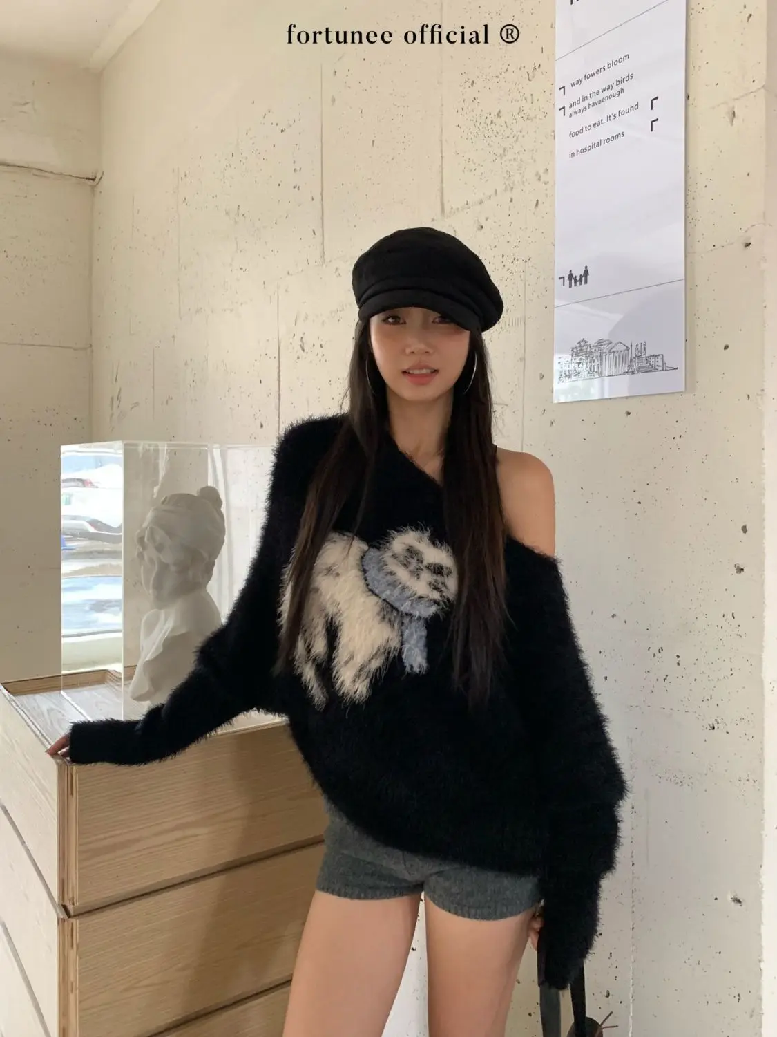 

Gagarich 2025 осень-зима с наклонными плечами, нерегулярный жаккардовый вязаный свитер с длинными волосами и длинными рукавами для женщин